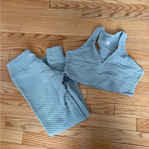 Booty by Brabants Croco Sports Bra and Leggings Set - Picture 1 of 5